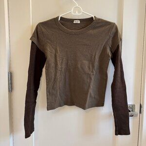 BRANDY MELVILLE two tone layered long sleeve O/S